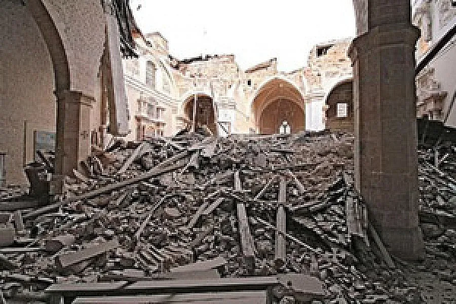 Осъдиха учени заради земетресение убиец