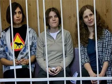 Пратиха в наказателна колония момичетата от "Пуси райът"