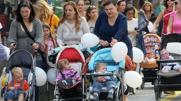 Майки излизат на нацинолан протест