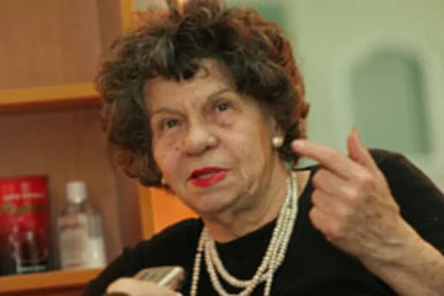 Стояна: Годините ме спират да се влюбя