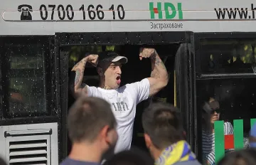  16 в ареста след вечното дерби