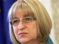 Цачева гласува с „Да” на референдума