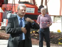 В трансформатора нямало масло