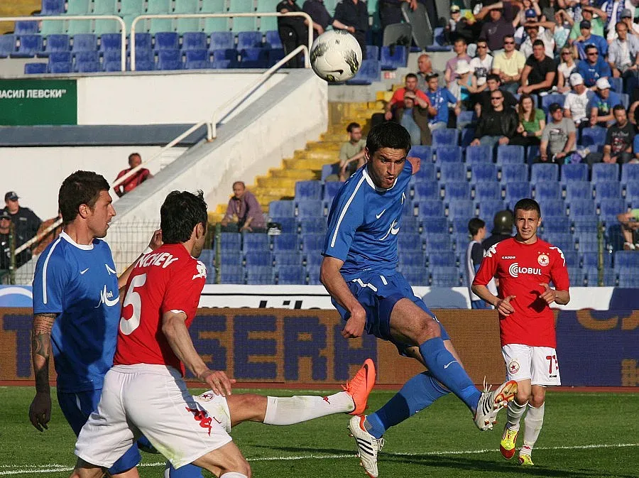 Черешово топче гърми при гол на Левски