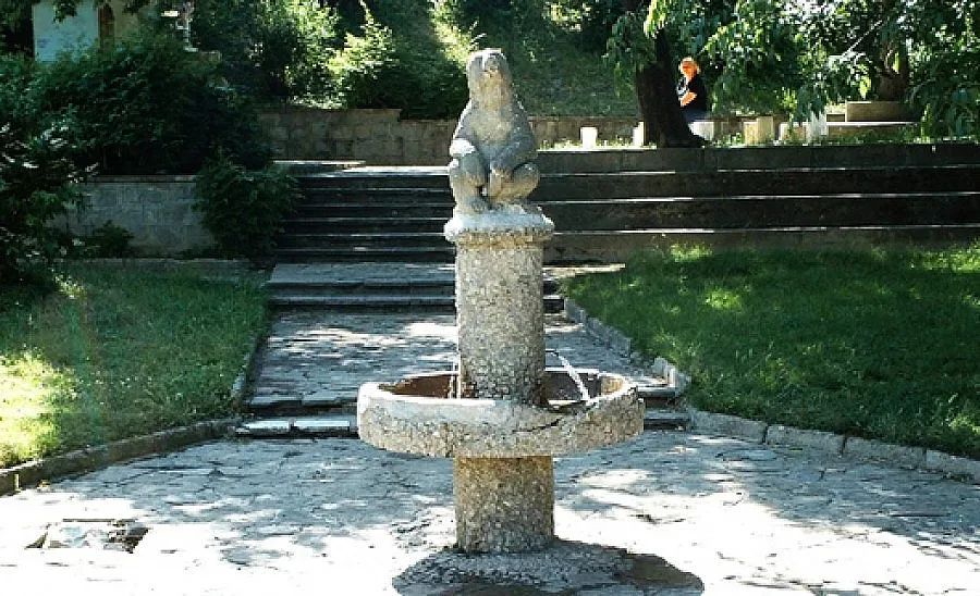 Спират теча на минерална вода в Сандански 