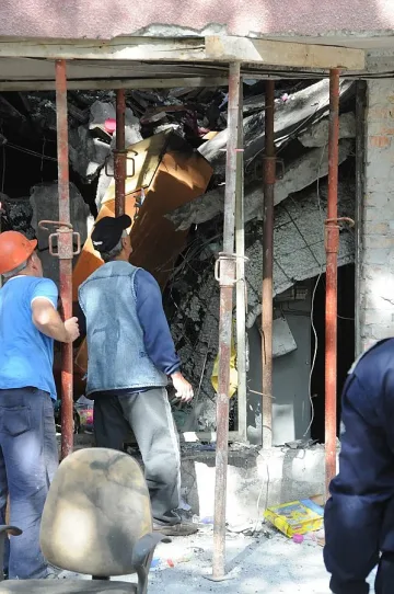 Разследват две версии за трафопоста в Бургас