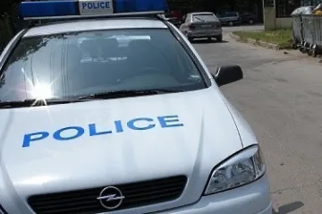 Трима маскирани ограбиха бизнесдама