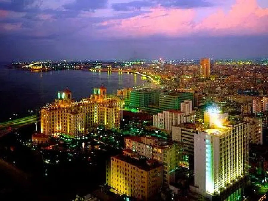 Хавана открехна "Желязната завеса"