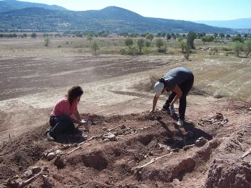 Любовниците край Трън гледат към ада     