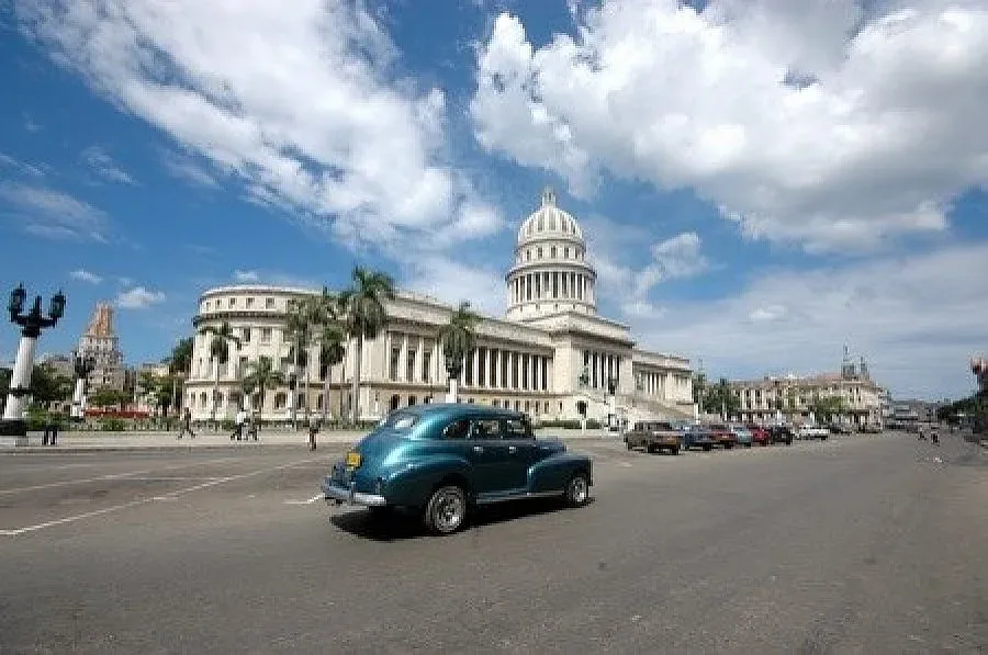 Куба премахва разрешителните за пътуване в чужбина