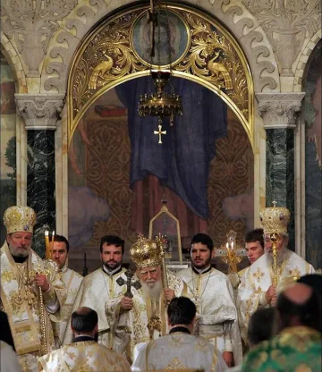 Патриархът в болница, стяга се за празници