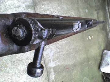 Баща простреля неволно сина си