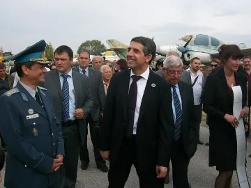 Реставрираха 10 самолета с дарения