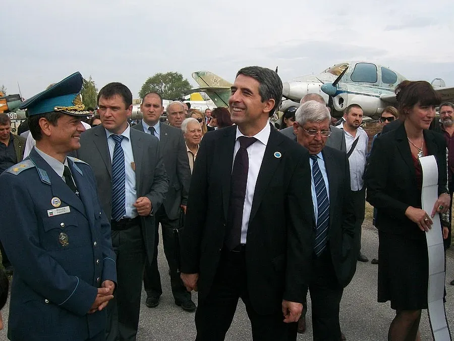 Реставрираха 10 самолета с дарения