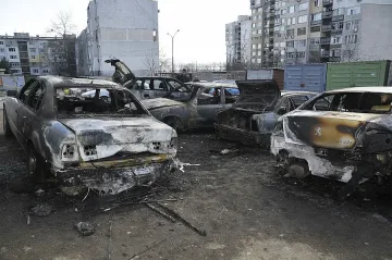 Нова вълна от палежи на коли