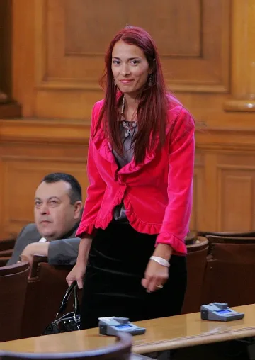 Депутатка бутна велосипедист   