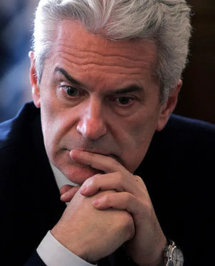 Мъж си заши устата заради Волен