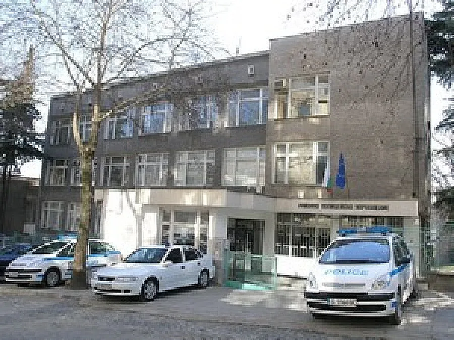 Крадци атакуват полицейско управление