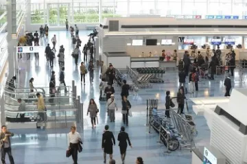 Пак зарязаха туристи в чужбина