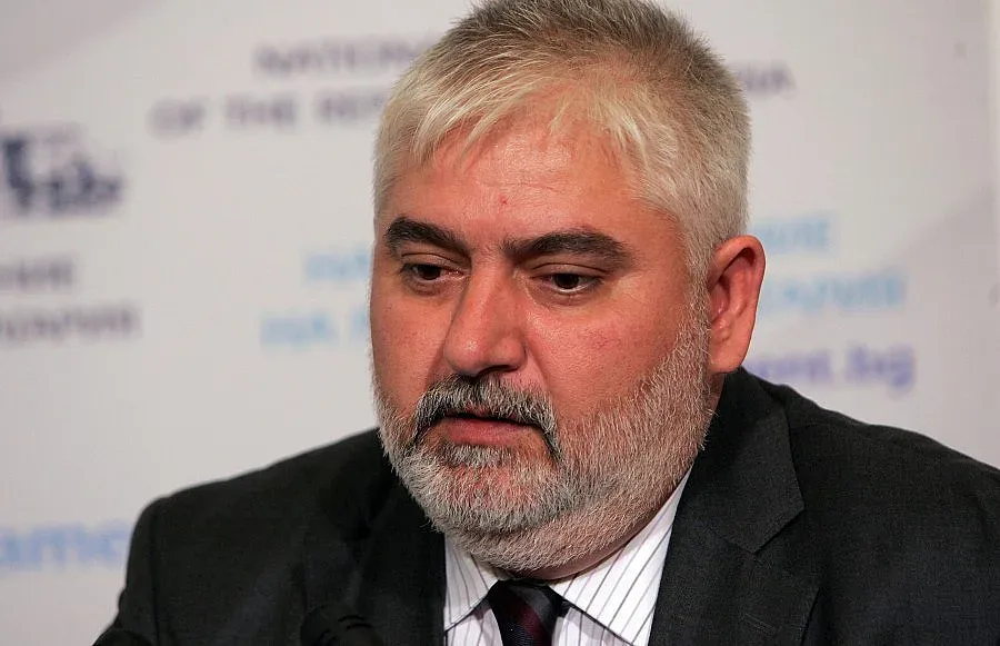 Само в Стандарт: Анастас Анастасов номиниран за КС