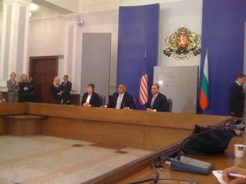 Наполитано: Направихме крачка срещу визите