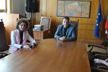 Раева качва гимнастиката в глобалната мрежа