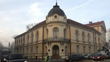 Институтите на БАН хлопват кепенци за 2 месеца