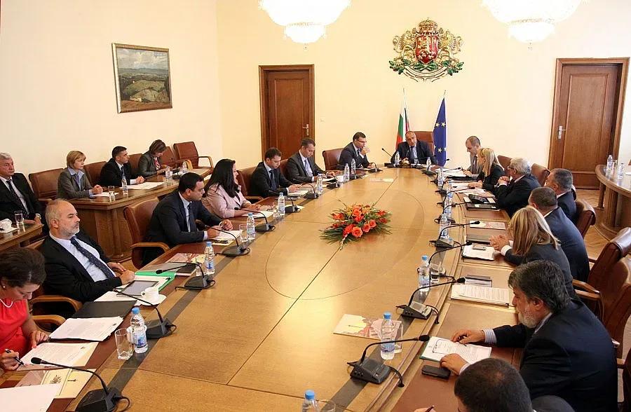 ГЕРБ губи точки преди изборите