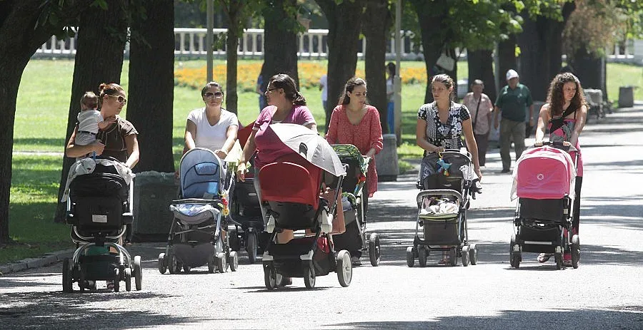 Бизнесът скочи на дългото майчинство    