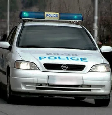 Шофьор загина след салтомортале на пътя