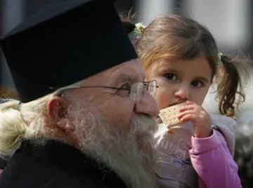 Приютът на отец Иван остана без храна