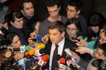 Проверяват и разговорите за "Белене"