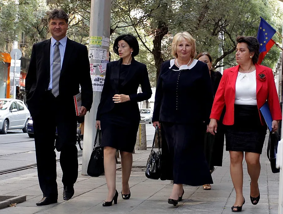 Дама в битка за главен прокурор