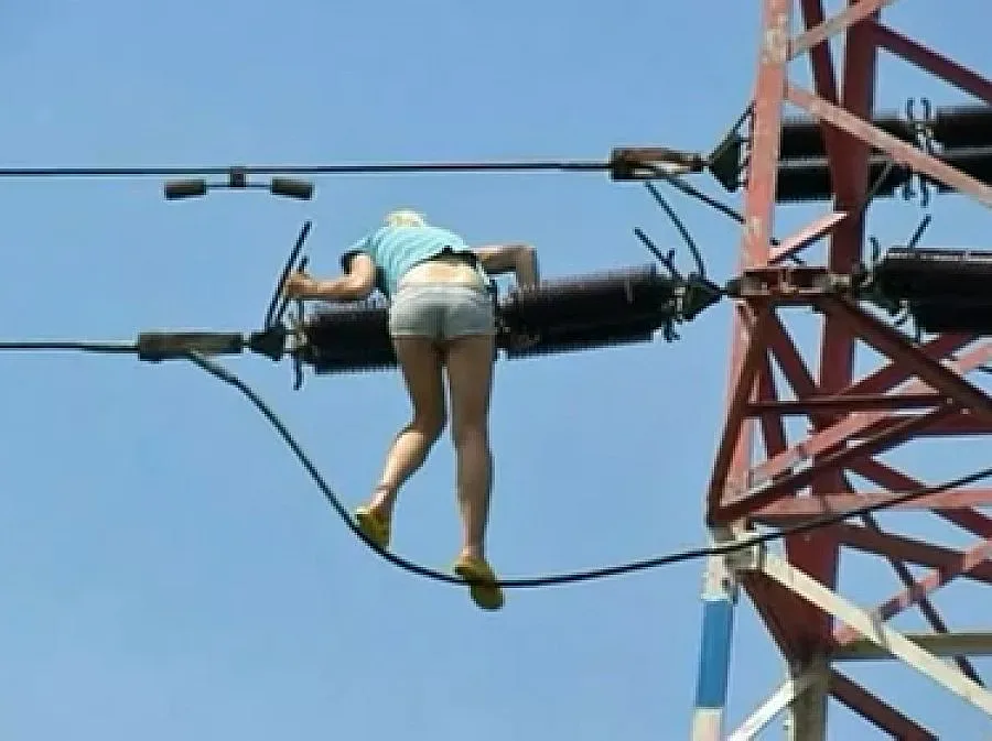 Ток удари 10-годишно дете