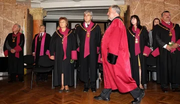 Закодират дипломите     