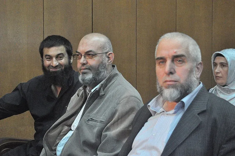 Битка за имоти зад делото с имамите     