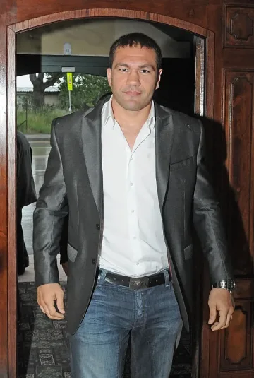 PULEV TEAM потегли със знаме за Хамбург     