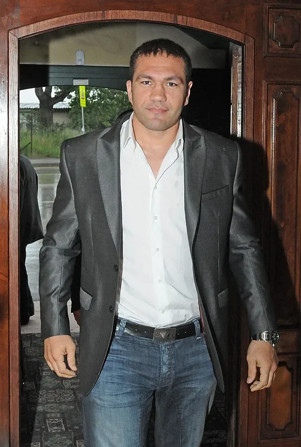 PULEV TEAM потегли със знаме за Хамбург     