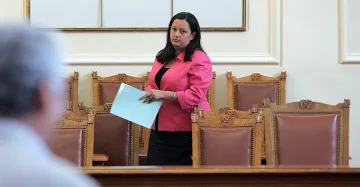 Павлова пуска референдума за АЕЦ 