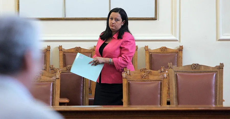 Павлова пуска референдума за АЕЦ 