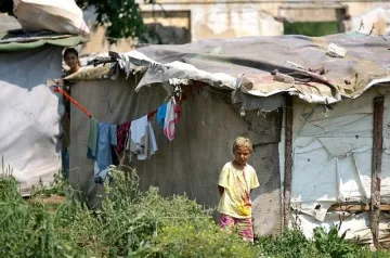 В Марсилия изгониха роми и драснаха клечка на гетото 