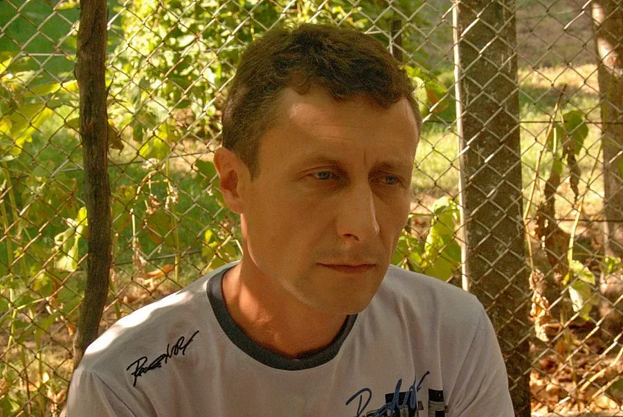 Наръганият ученик още е с опасност за живота