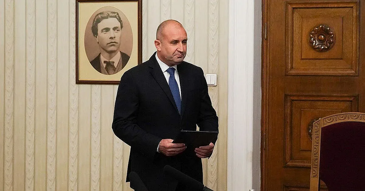 Радев каза кога си прибира обратно мандата за кабинет