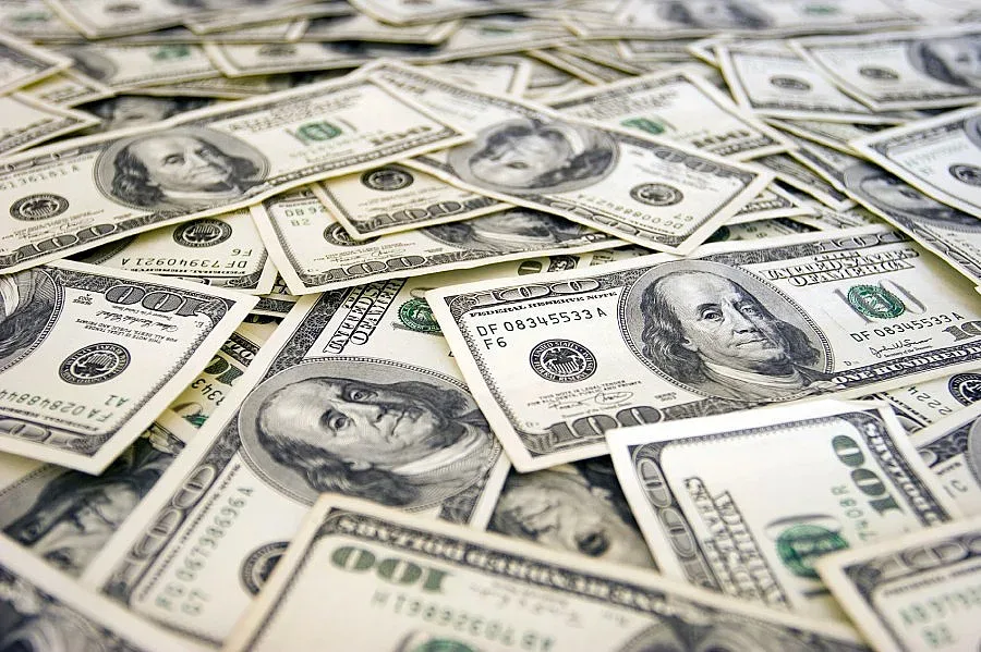 Богаташите ни обеднели с $1 млрд. за година