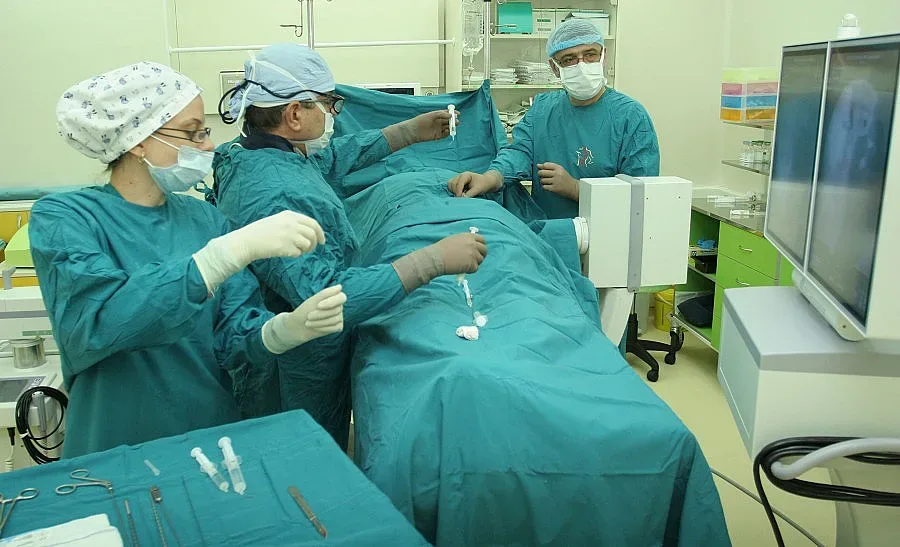 Касата спестила пари от болниците