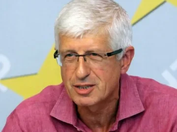 Овчаров: Властта разиграва сценка за "Белене"