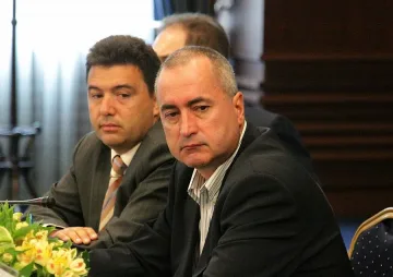 Каним заедно с Румъния туристи от трети страни