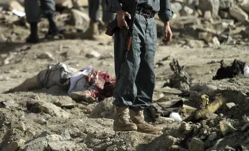 Камикадзе се взриви във военна колона в Афганистан 