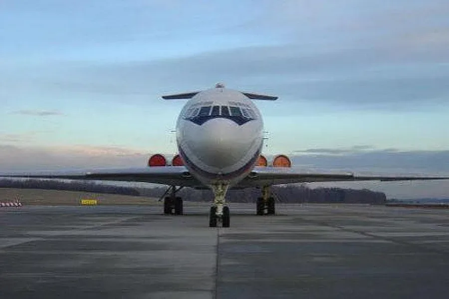 Турски самолет кацнал аварийно на Летище София