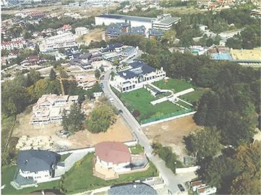 Данъчни проверяват 2200 богати българи